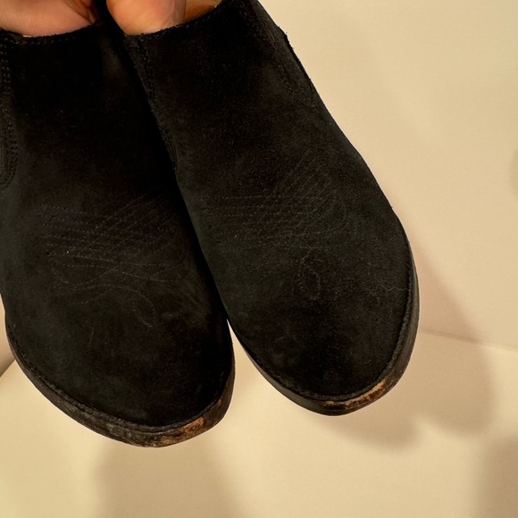 Frye Ilana Shootie - black suede - Picture 2 of 6